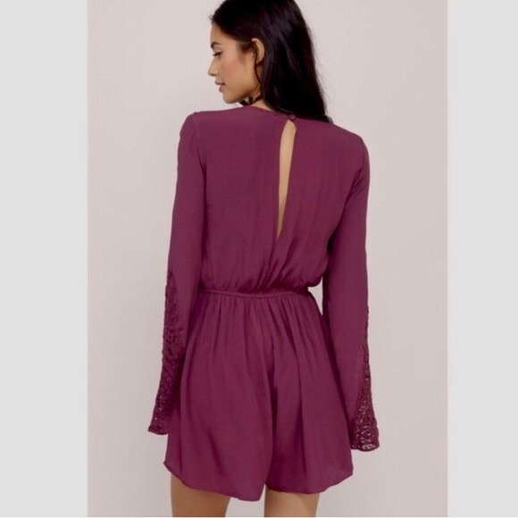 Tobi Remember My Name Surplice Flowy Crochet Romper - Picture 2 of 11